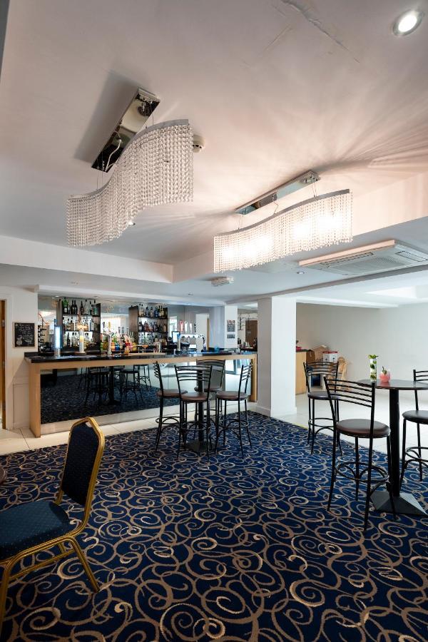 The R Inn Hotel Desborough Exterior foto